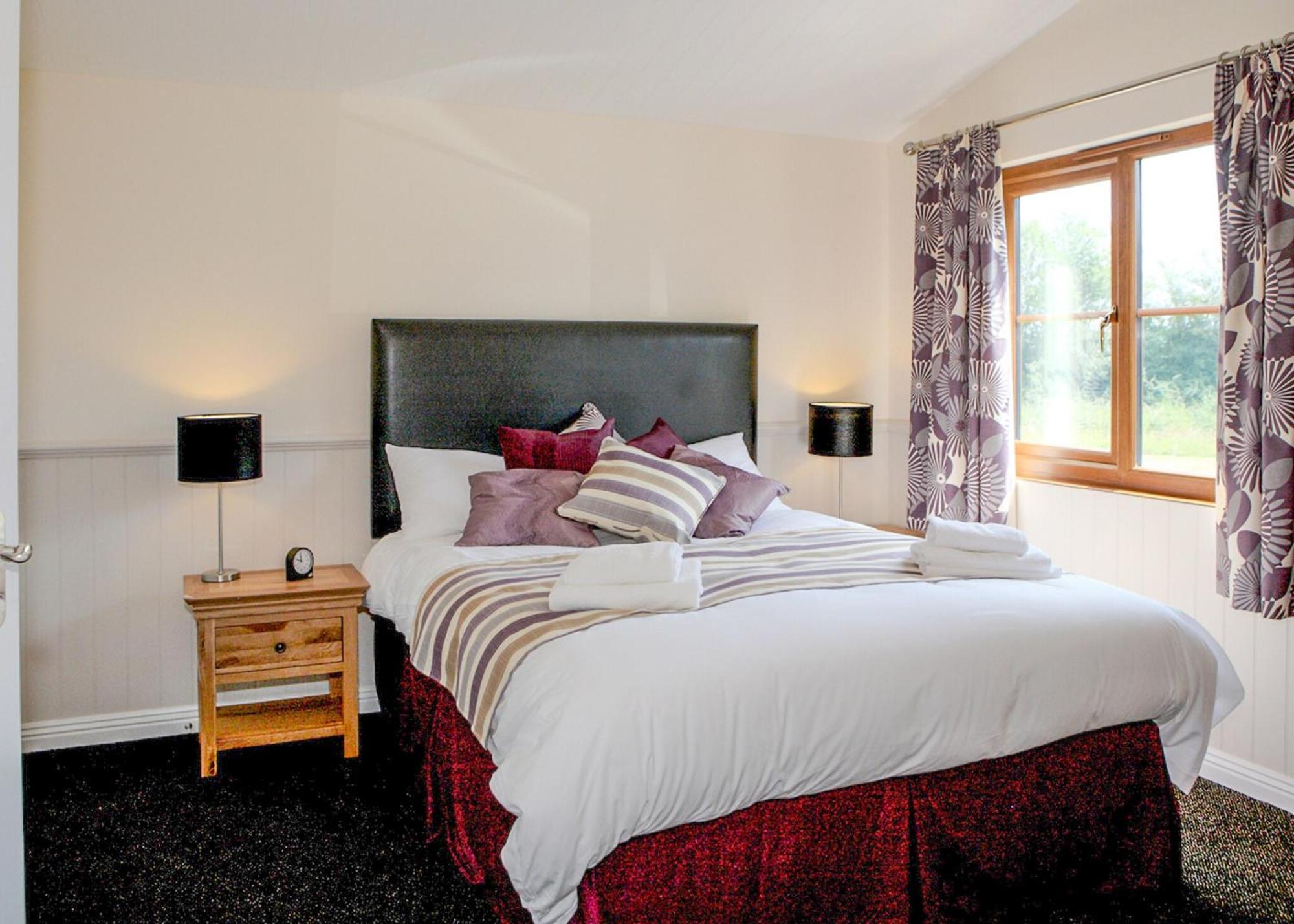 High Lodge Darsham Room photo